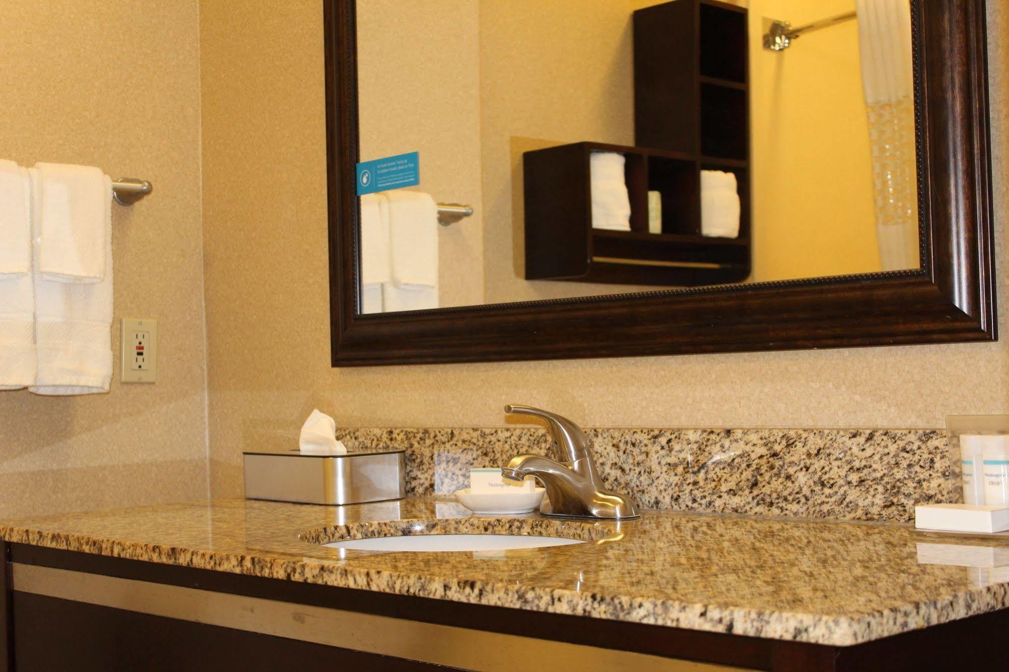 Hampton Inn & Suites Houston-Cypress Station Westfield Extérieur photo